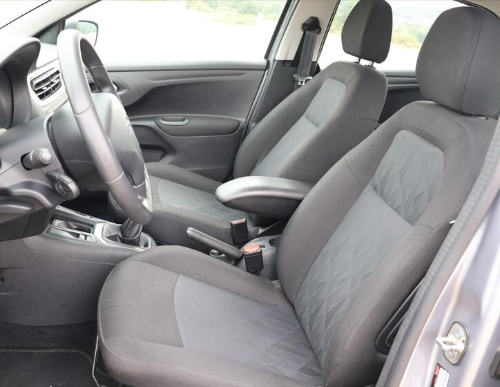 Citroën C-Elysée 11