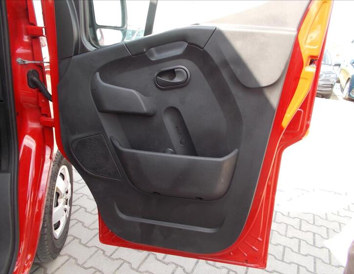 Opel Movano 24