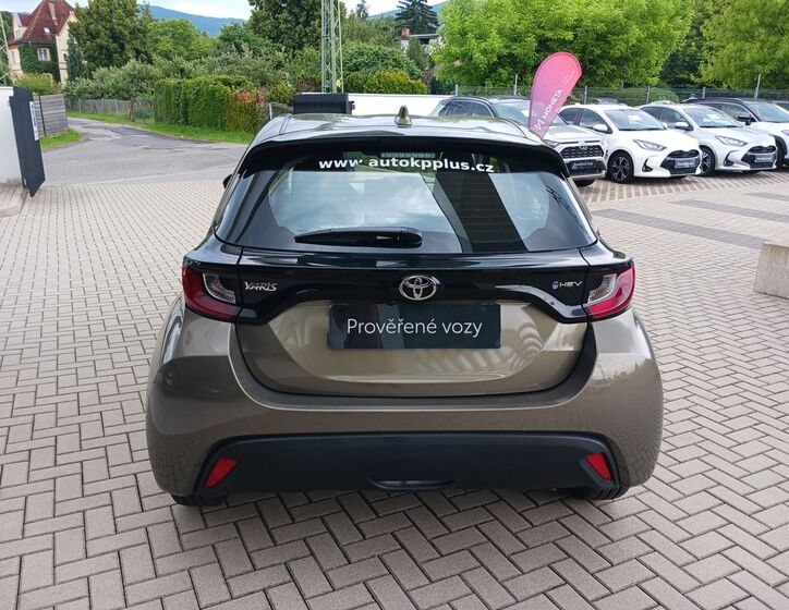 Toyota Yaris 5