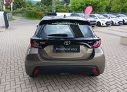 Toyota Yaris 5
