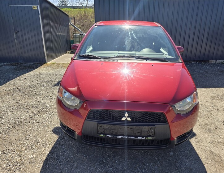 Mitsubishi Colt 2