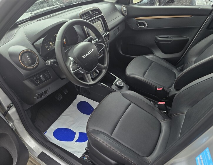 Dacia Spring 10