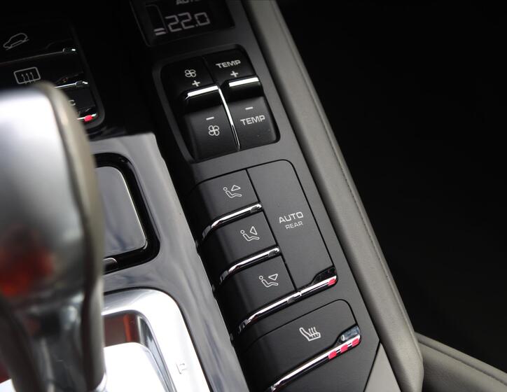 Porsche Cayenne 20