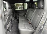 Land Rover Defender 19