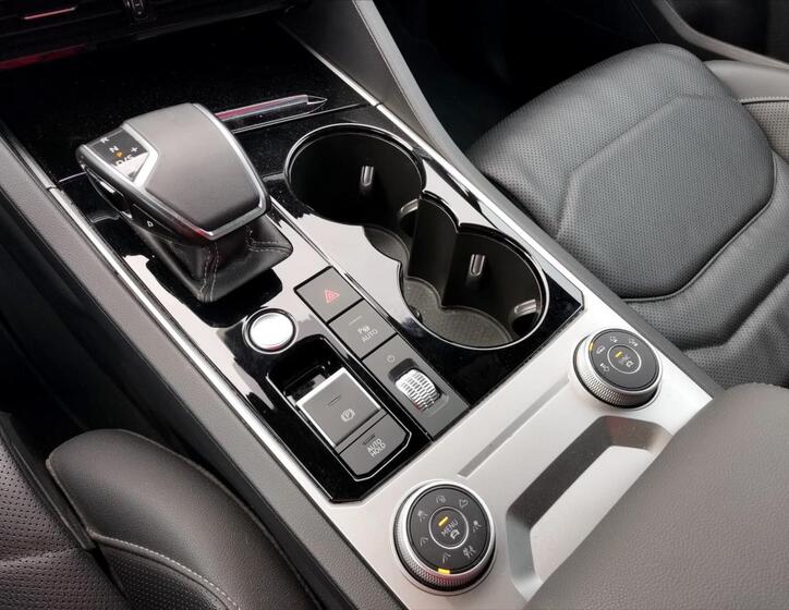 Volkswagen Touareg 10