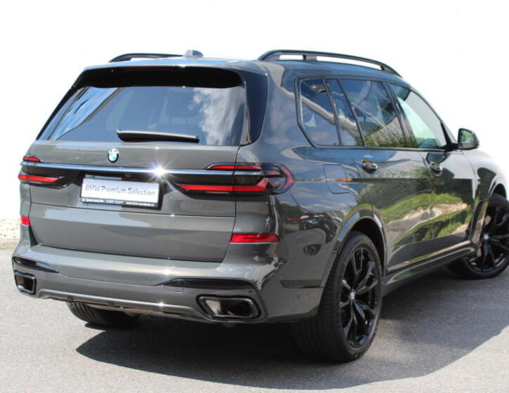 BMW X7 2