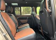 Land Rover Defender 42