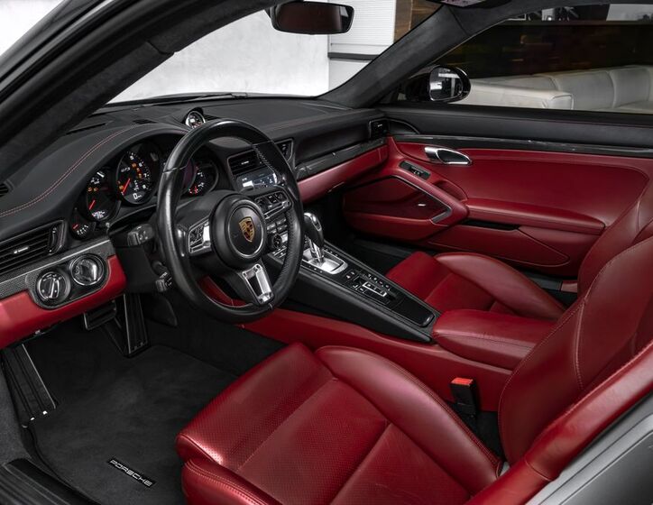 Porsche 911 12