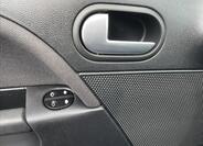 Ford Fiesta 12