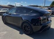 Tesla Model Y 7