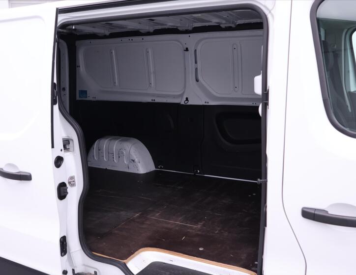 Renault Trafic 12