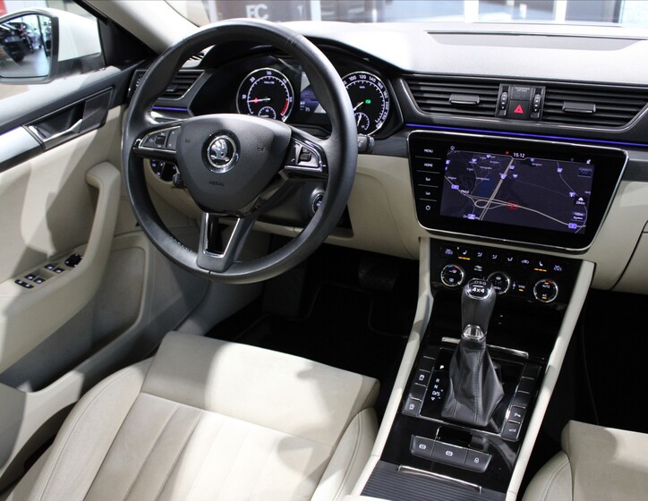 Škoda Superb 14