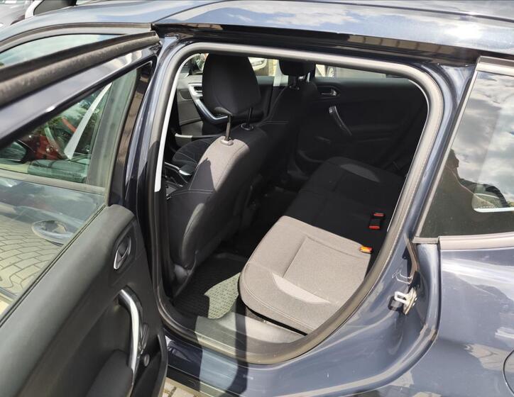 Peugeot 2008 31