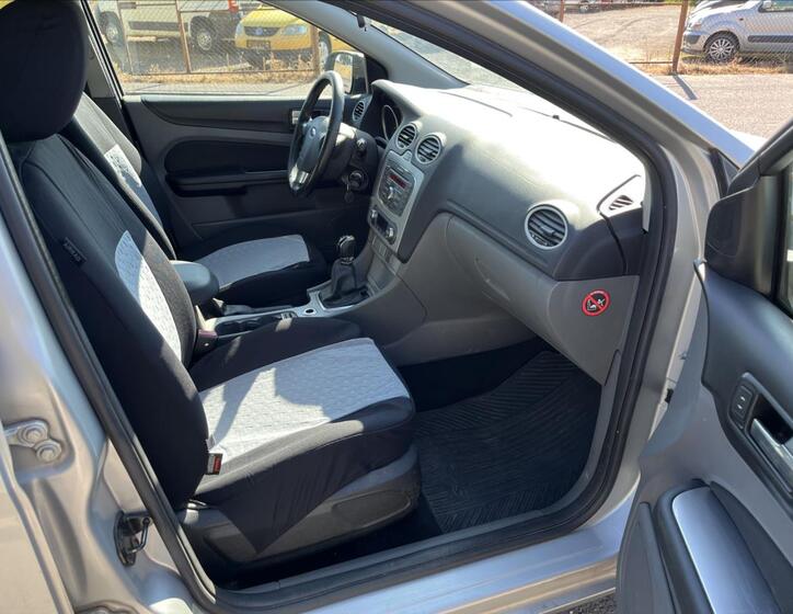 Ford Focus 10