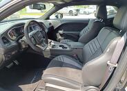 Dodge Challenger 8