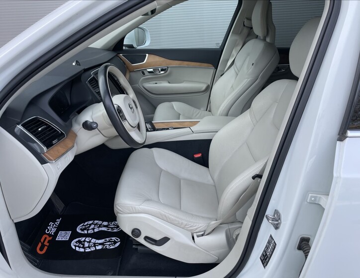 Volvo XC90 13