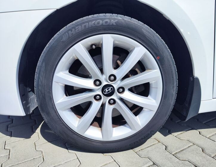 Hyundai i40 29