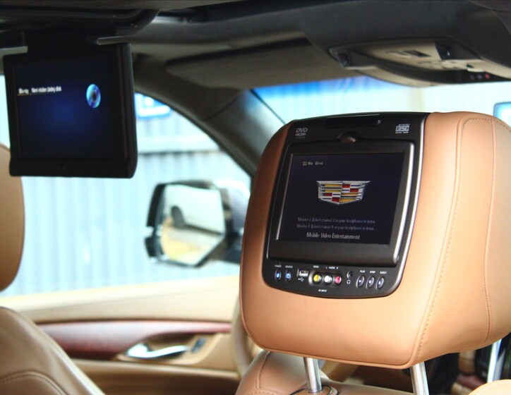 Cadillac Escalade 24