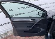 Volkswagen Golf 24