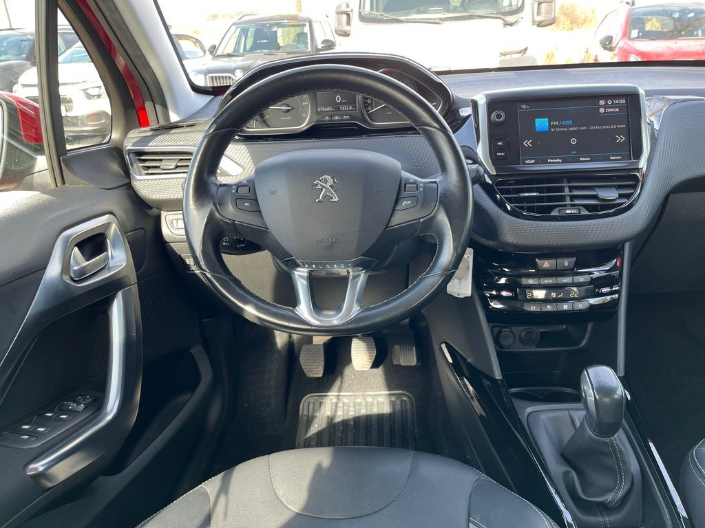 Peugeot 2008 9