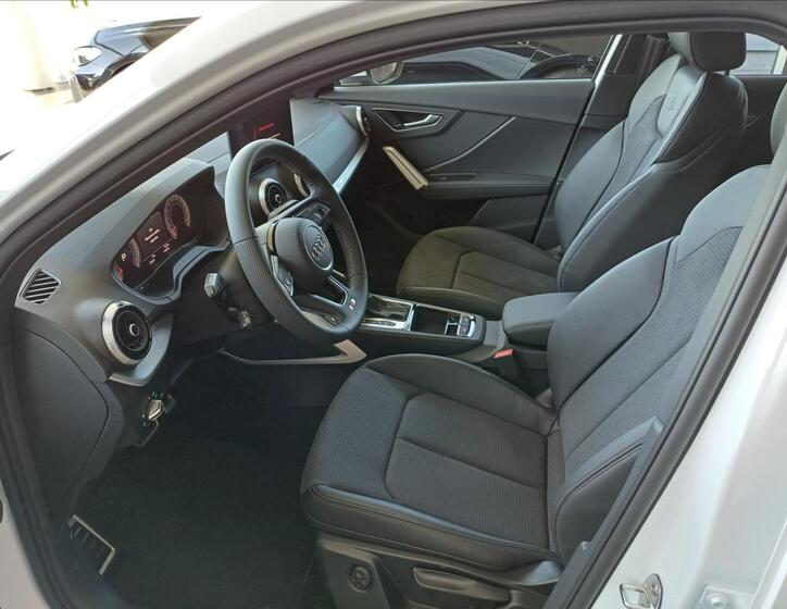 Audi Q2 9