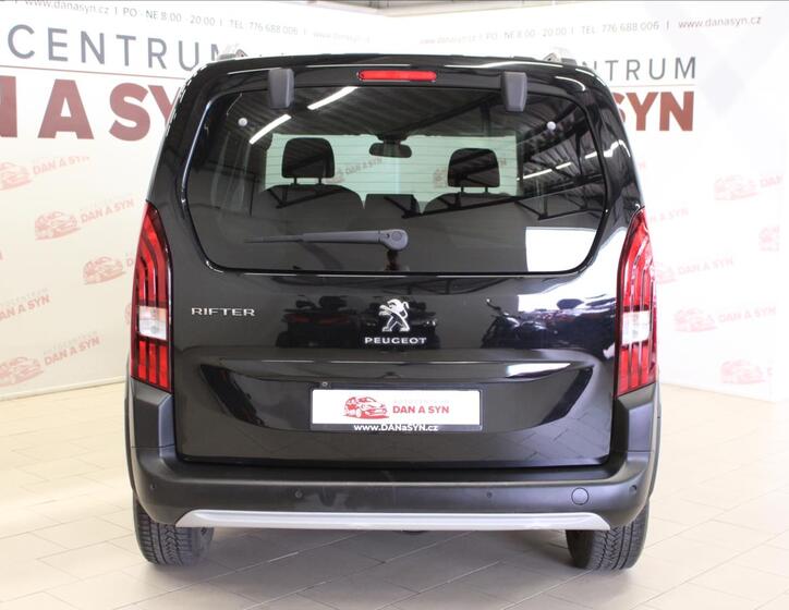 Peugeot Rifter 5