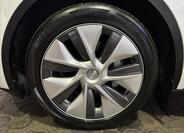 Tesla Model Y 34