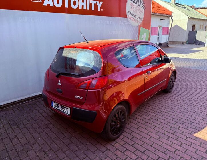 Mitsubishi Colt 5