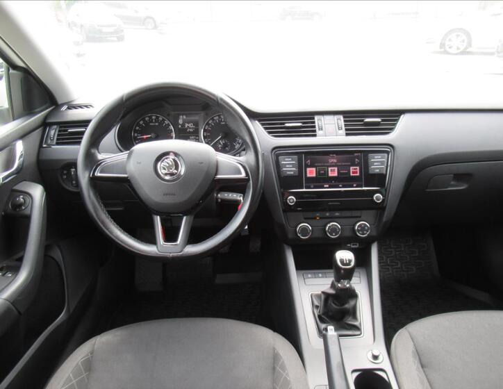 Škoda Octavia 13