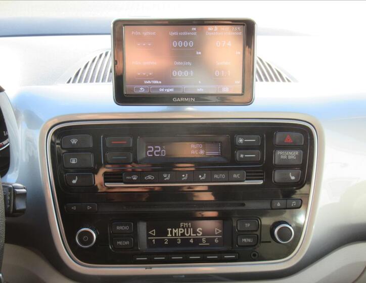 Volkswagen e-up! 11