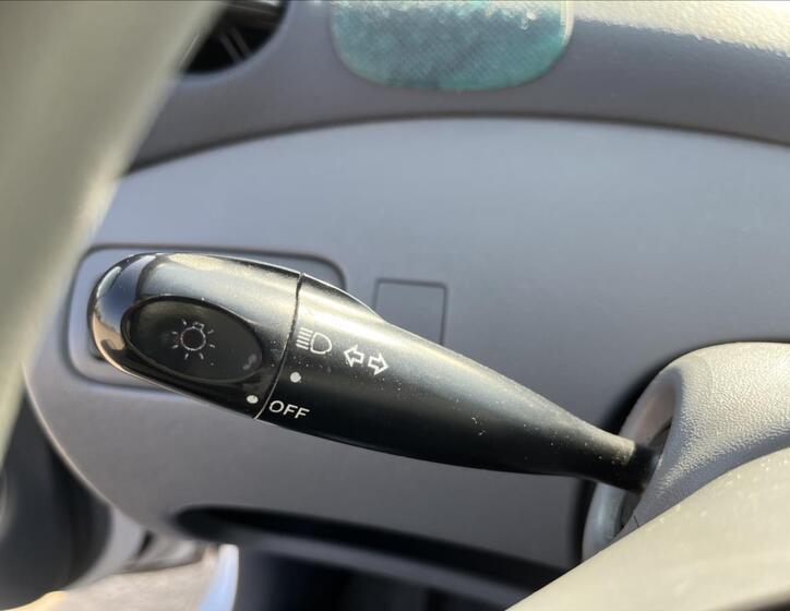 Toyota Yaris 16