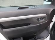 Peugeot Traveller 17
