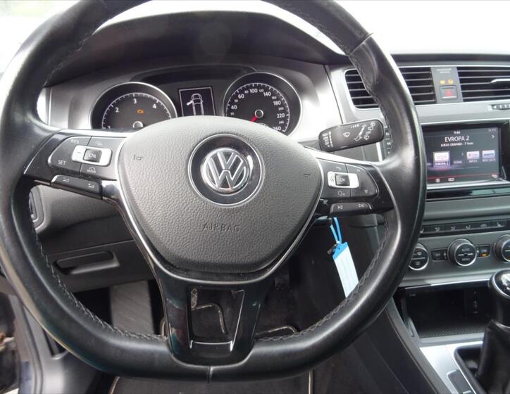 Volkswagen Golf 20