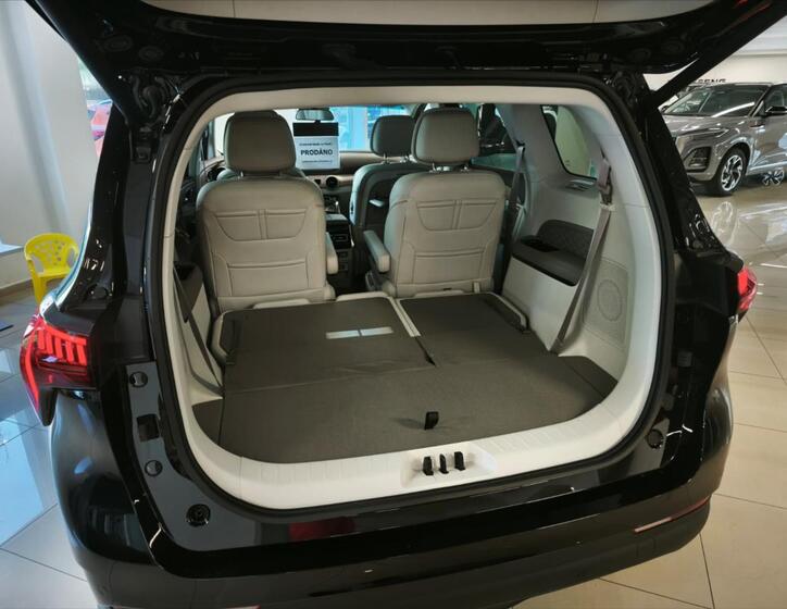Dongfeng U-Tour 9