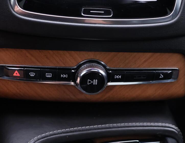 Volvo XC90 31