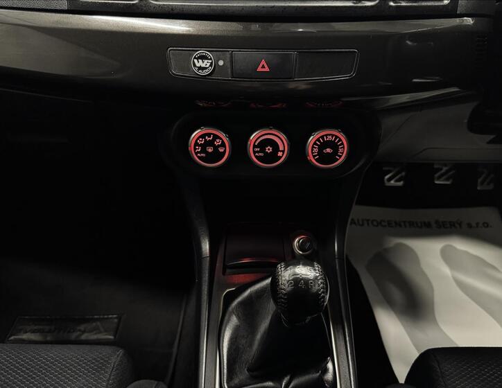 Mitsubishi Lancer 27