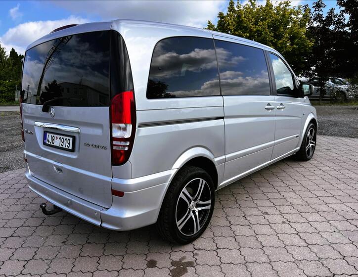 Mercedes-Benz Viano 12