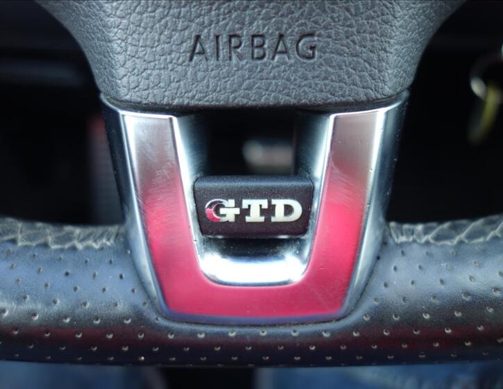 Volkswagen Golf 27
