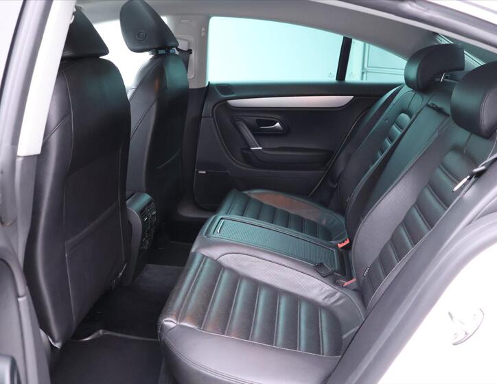 Volkswagen Passat CC 15