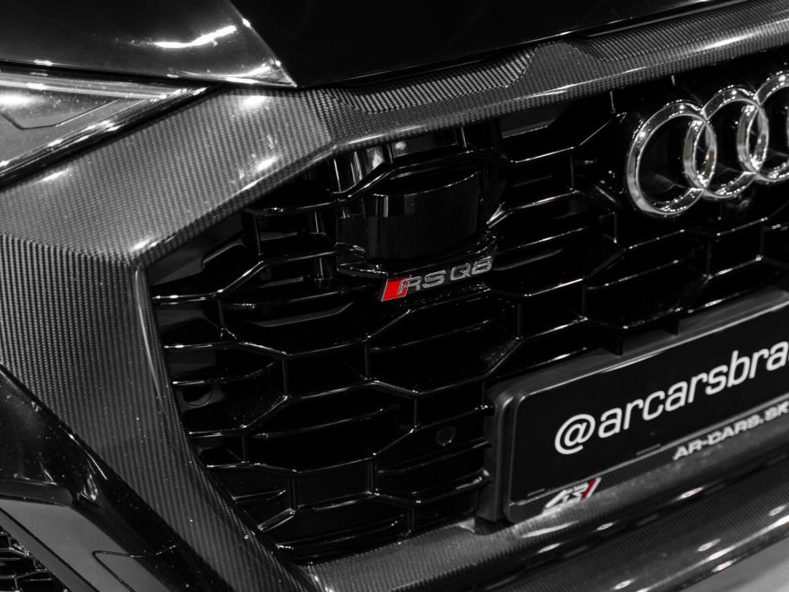 Audi RS Q8 8