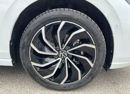 Volkswagen Golf 21