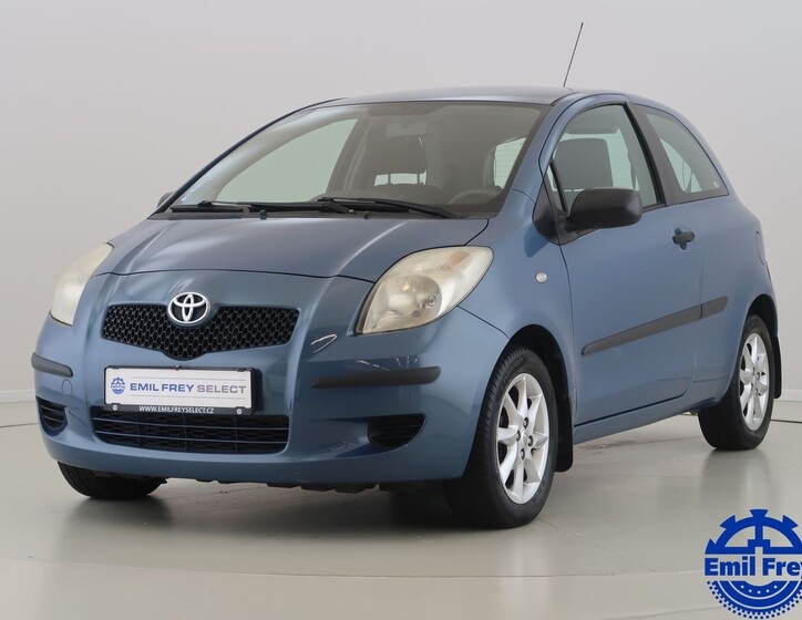 Toyota Yaris 1