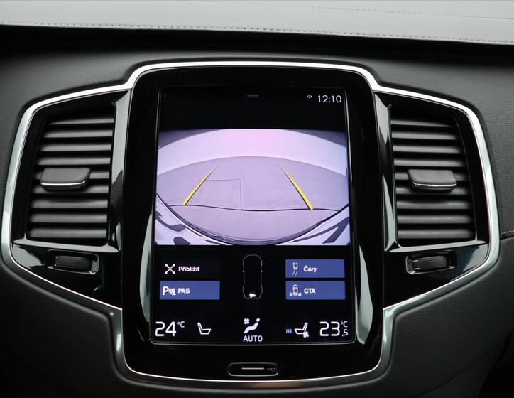 Volvo XC90 28
