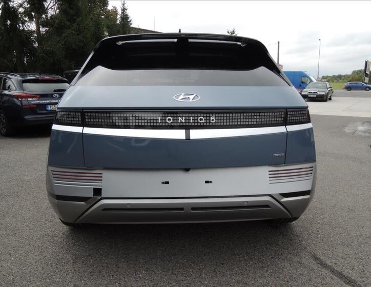 Hyundai Ioniq 5 8