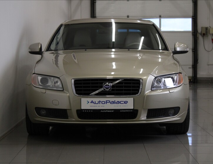 Volvo S80 2