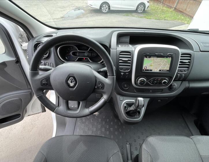 Renault Trafic 8
