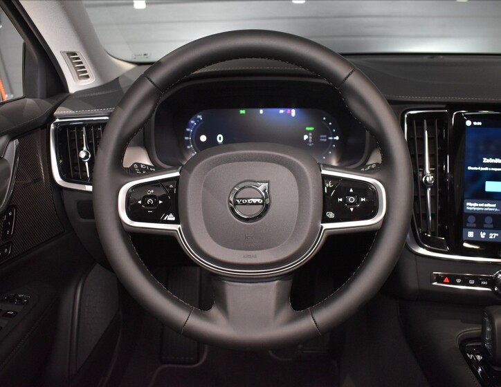 Volvo V90 42