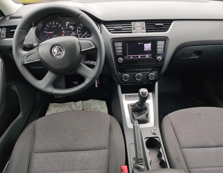 Škoda Octavia 8