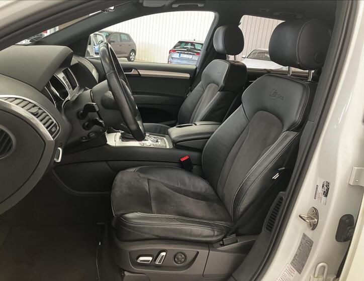 Audi Q7 19