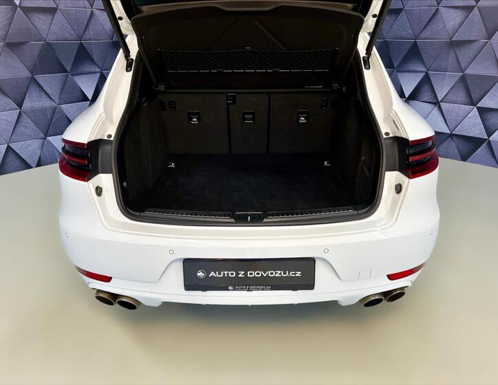 Porsche Macan 25